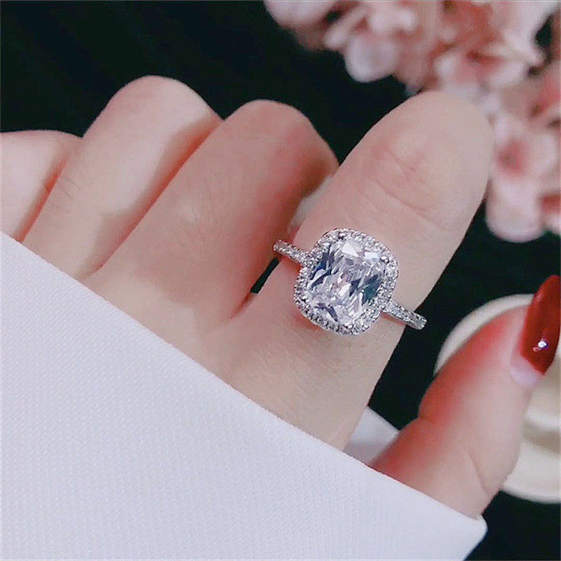 Anelli Trendy Engagement Ring